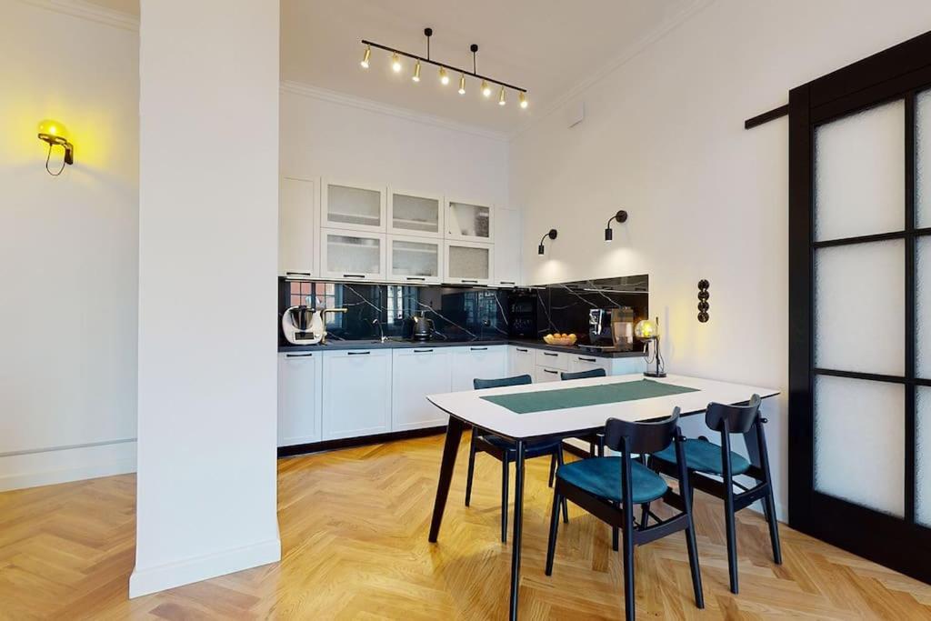 דירות ורוצלב Big Modern Apart - Market Square - Nice View - Next To Town Hall מראה חיצוני תמונה